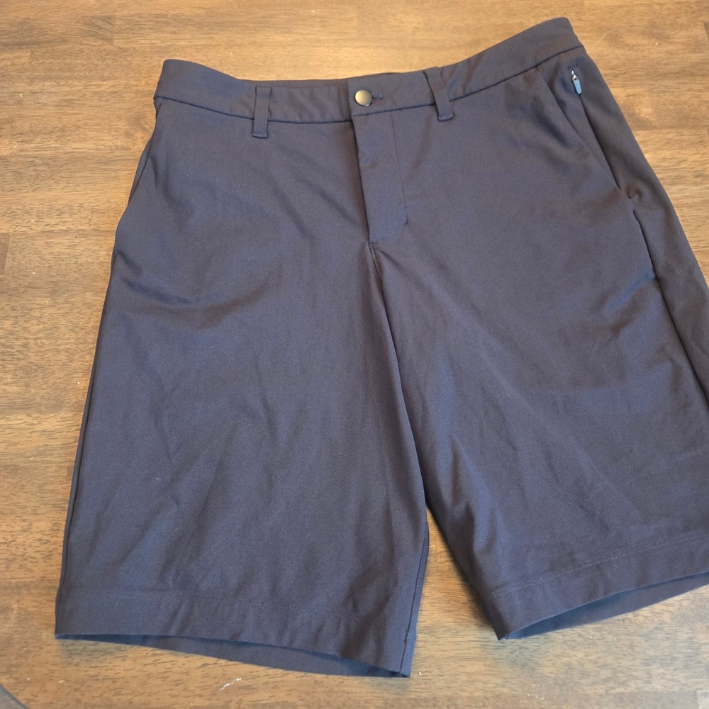 Lululemon Commission Short 9" Mens 31 Black Golf Chino Shorts